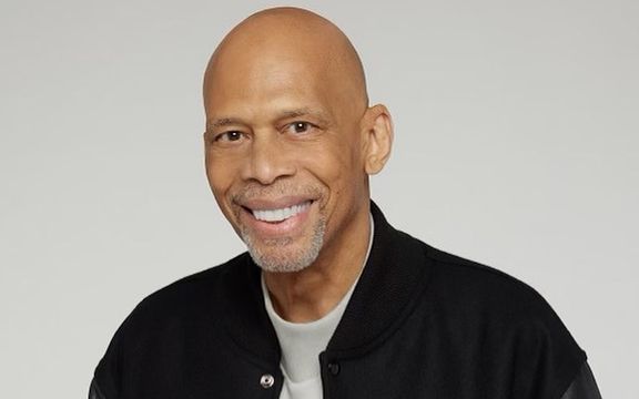 حمایت کریم عبدالجبار، اسطوره بسکتبال جهان، از انقلاب ملی ایرانیان