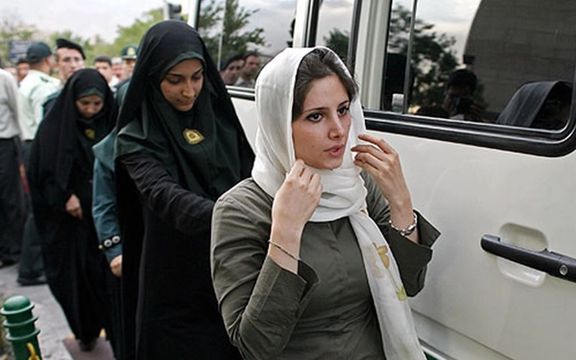 مساعدة الرئيس الإيراني لشؤون المرأة: تداول قضية "عيادات ترك الحجاب" حرب نفسية ضد الحكومة