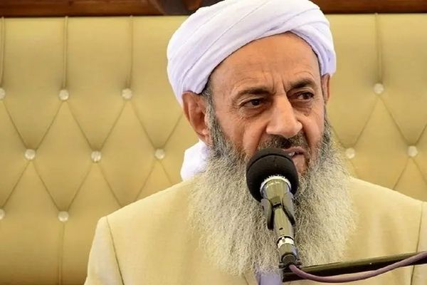 مولوي عبدالحميد: الفساد في إيران "ممنهج" والأوضاع متأزمة بسبب الفقر والغلاء
