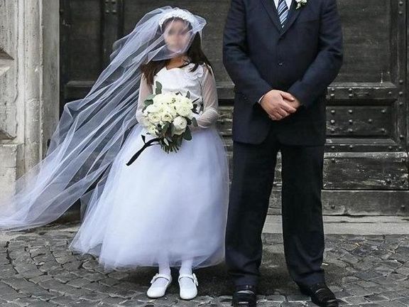 "الإحصاء" الإيراني: زيادة 32 % في حالات زواج القاصرات بين 10 و14 سنة