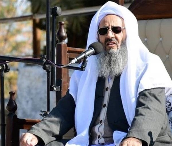 خطيب السنة في زاهدان للبرلمانيين: إن لم تمنعوا قتل وتعذيب الإيرانيين فماذا تفعلون؟