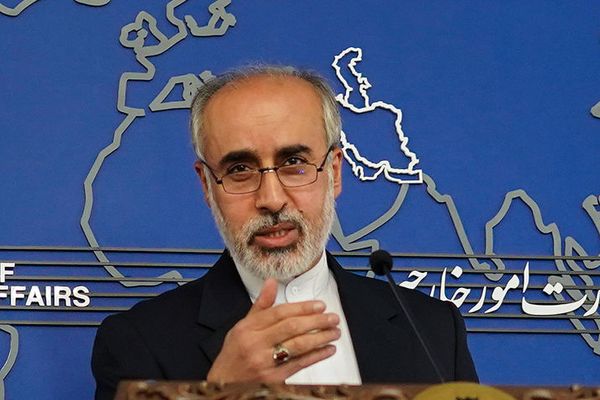 الخارجية الإيرانية: تحقيقات حول دور الأجانب في الأحداث الأخيرة.. وتحذيرات من السفر لطهران
