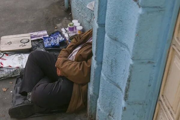 "التجارية الإيرانية": مخاطر متعددة تواجه الاقتصاد الإيراني وارتفاع مؤشر البؤس ضعفين ونصفا