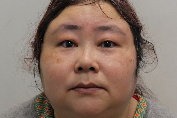 «ملکه بیتکوین» که سودای سلطنت در سر داشت، در بریتانیا به زندان افتاد