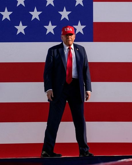 ترامپ: ایران در واکنش به نابودی کامل تاسیسات اتمی خود، با اطلاع قبلی ۱۴ موشک شلیک کرد