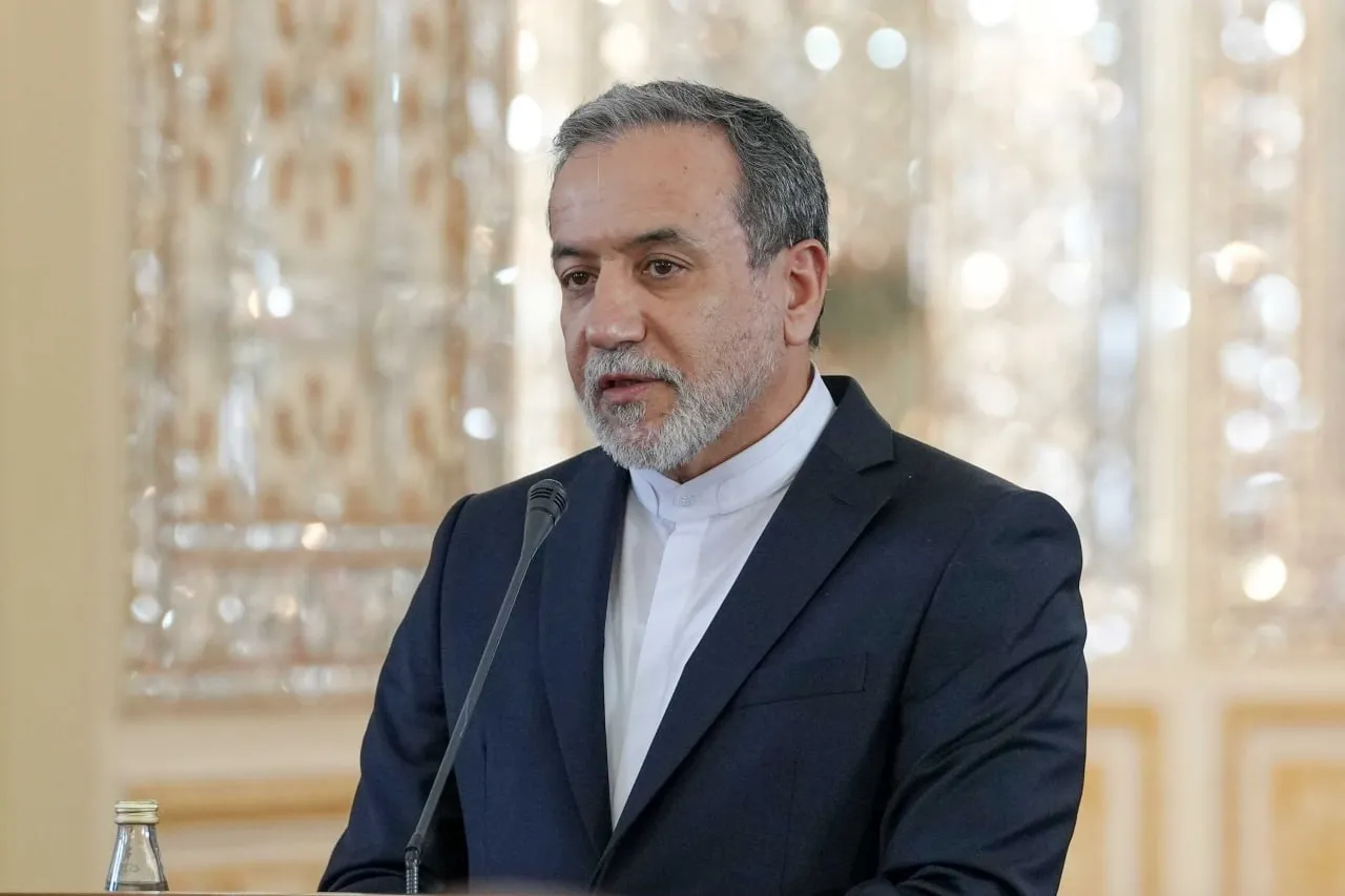 عراقچی: آمریکا و اسرائیل مسئول پیامدهای تنگه هرمز برای اقتصاد جهانی هستند