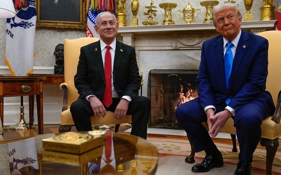کانال ۱۲ اسرائیل: نتانیاهو در دیدار با ترامپ یک پیجر طلایی به او هدیه داد