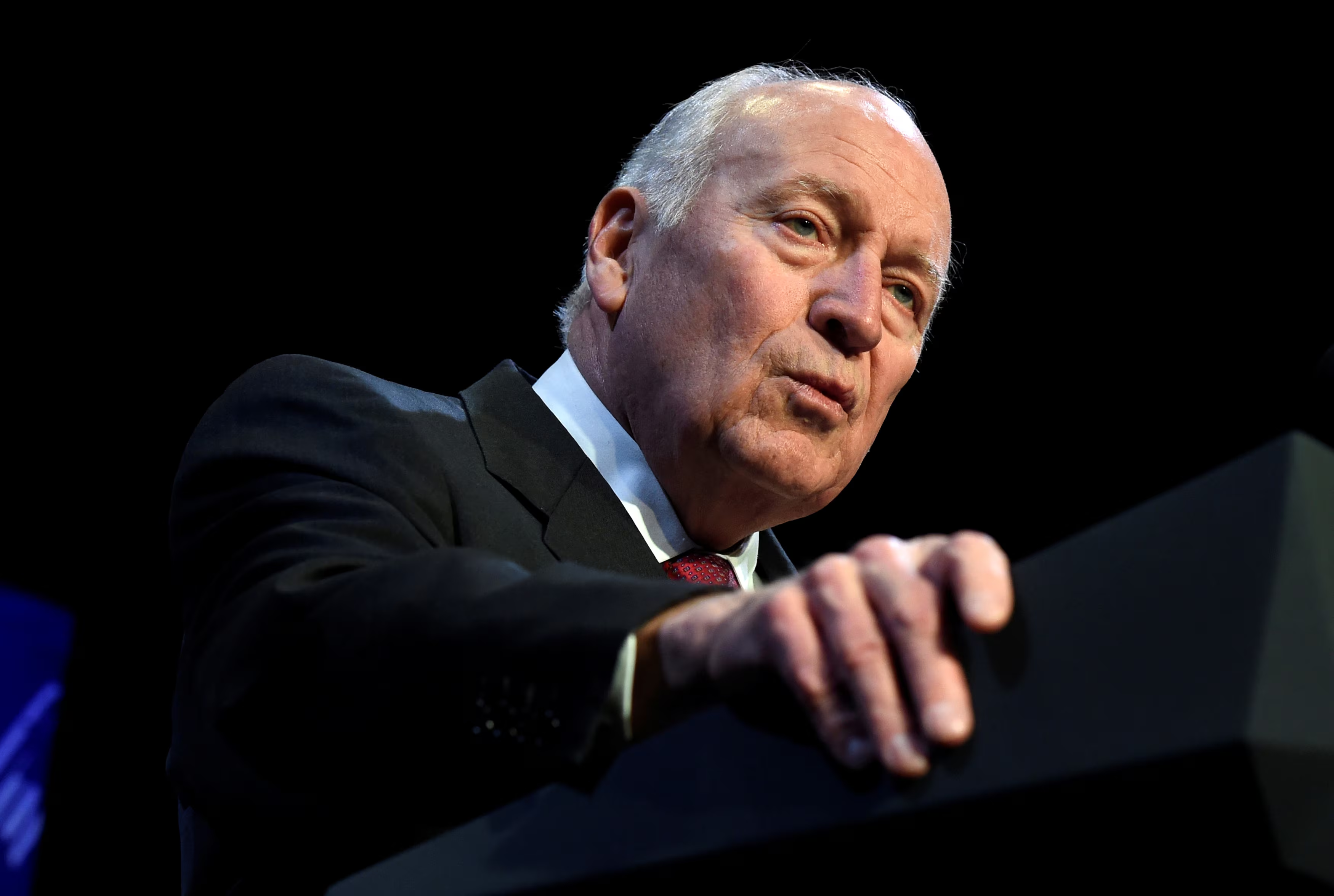 دیک چنی، معاون جرج بوش و از حامیان حمله نظامی به جمهوری اسلامی درگذشت