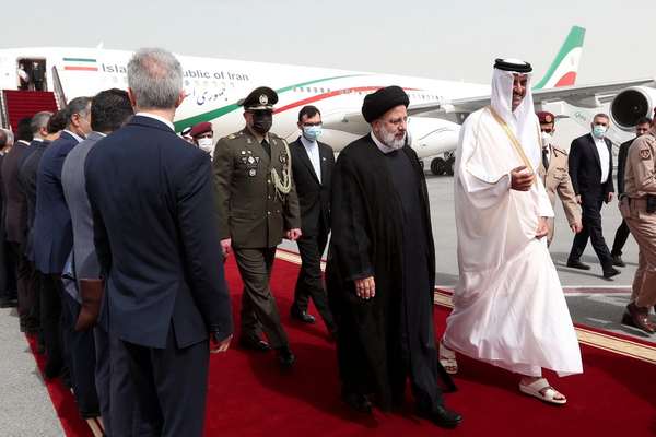 Qatar, Iran Sign Cooperation Deals During Raisi Visit