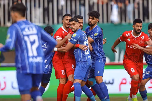۳۵ هزار بلیت برای فروش؛ تقابل استقلال و پرسپولیس در دربی ۱۰۷ در ورزشگاه نیمهخالی نقش جهان