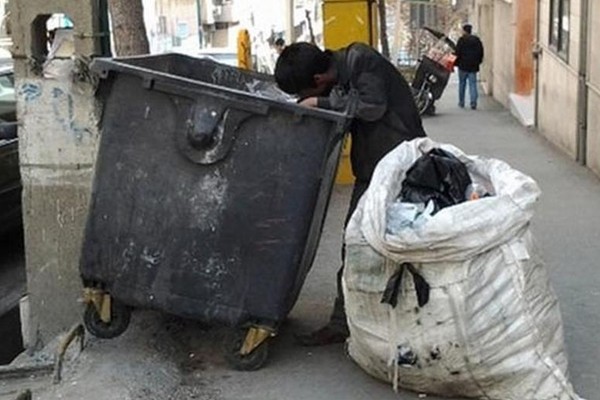 ثالث أعلى معدل في تاريخ النظام الإيراني.. التضخم "الرسمي" يسجل أكثر من 40%