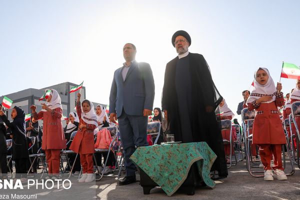Teachers Brand Iran's Ideological School Curricula 'Dead End' For Kids