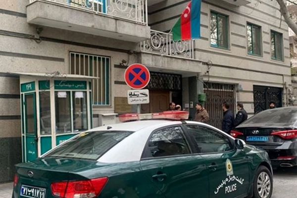 موظفو سفارة جمهورية أذربيجان يغادرون طهران رغم تعهدات النظام الإيراني لباكو