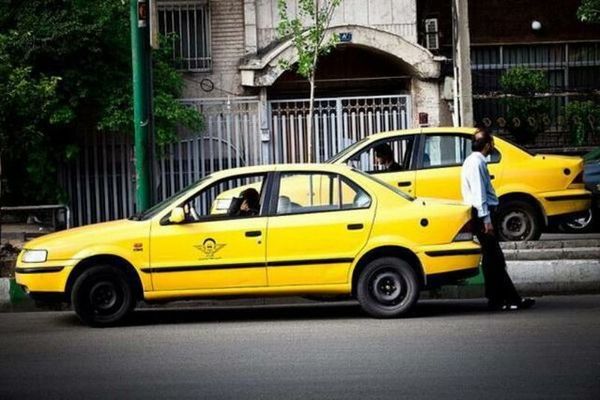 رئيس لجنة النقل في مجلس بلدية طهران:
أجرة المترو والحافلات وسيارات الأجرة ستزيد بنسبة 25%