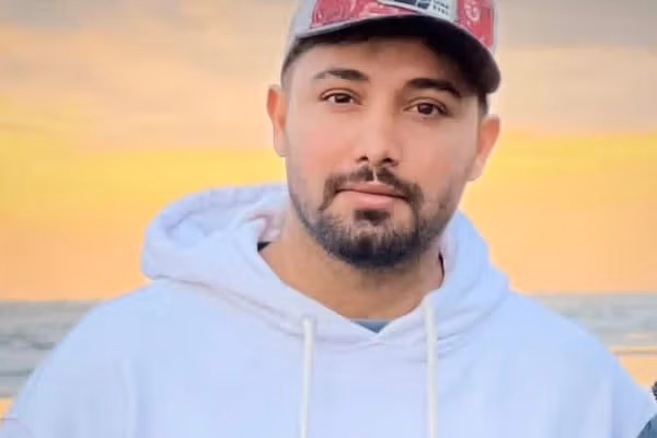 محمدرضا عبداللهپور، عضو کادر درمان در تهران بازداشت شده است