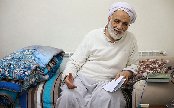 محسن قرائتی: قبل انقلاب جورابم تخته پاککن برای جلساتم بود