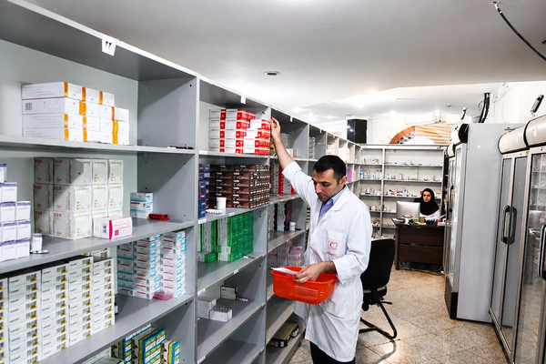 برخی بیماران با گرانی و کمبود داروهای اعصاب، درمان را متوقف کردهاند