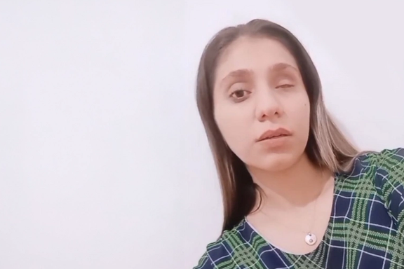 القضاء الإيراني يحكم بسجن متظاهرة أصيبت بعينها في المظاهرات