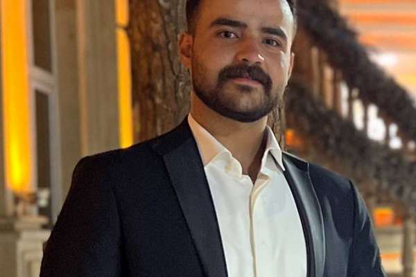 أمير عظيمي.. شاب إيراني قُتل بعد إصابته بالرصاص واختبائه في حديقة خلال احتجاجات طهران