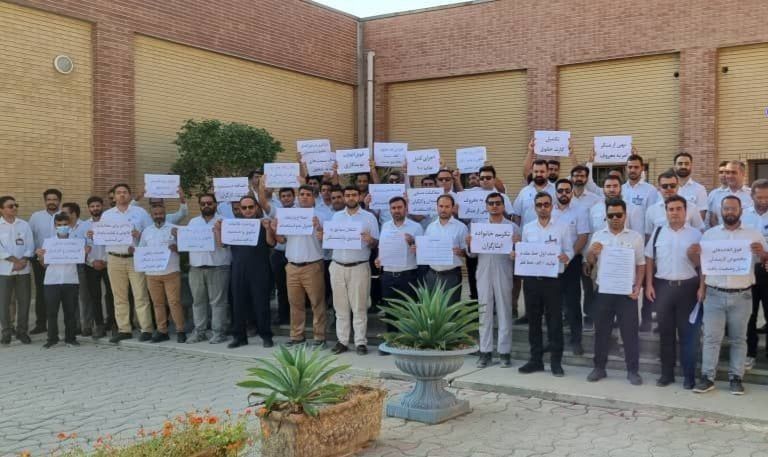 تجمع اعتراضی کارکنان صنعت نفت در پارس‌جنوبی و چند پالایشگاه کشور