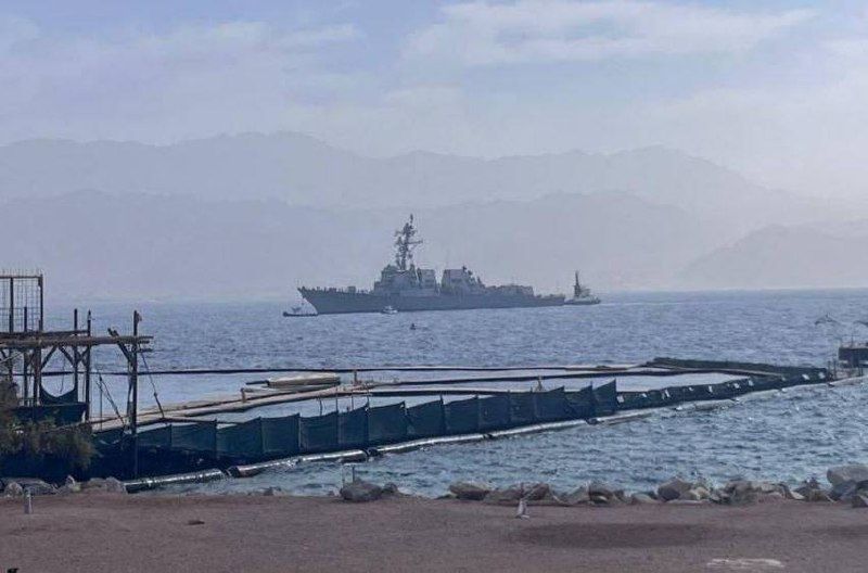 ناوشکن موشک‌انداز آمریکا وارد بندر ایلات اسرائیل شد