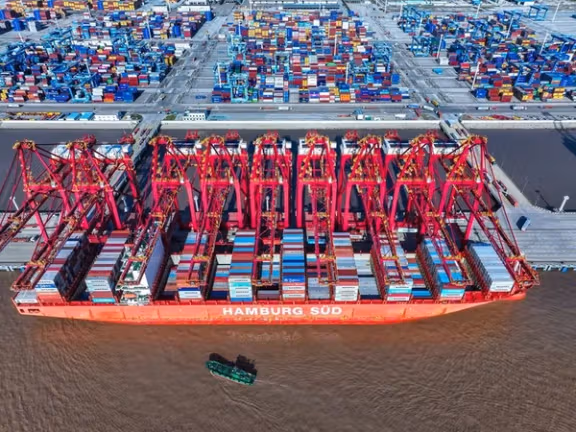 وزیر خزانهداری آمریکا و معاون نخستوزیر چین برای جلوگیری از تشدید تعرفهها دیدار میکنند