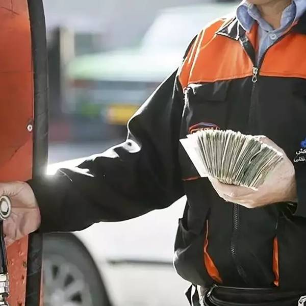 بعد قرار الحكومة بشأن البنزين.. إيرانيون: بداية موجة غلاء جديدة و"الموت البطيء" بانتظارنا