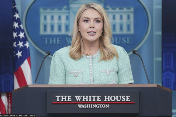 المتحدثة باسم البيت الأبيض: المحادثات المباشرة وغير المباشرة مع إيران مستمرة