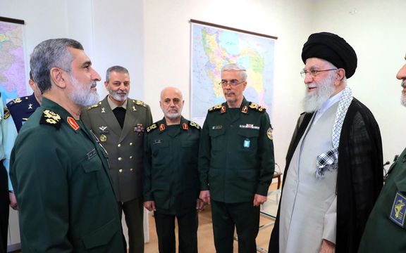 فرمانده سپاه قم: باید بهخاطر وجود خامنهای قدردان خدا باشیم