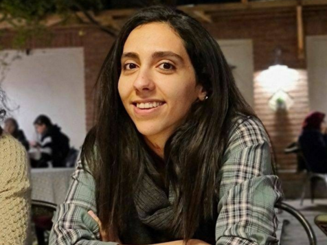 هستی امیری بهدلیل اعتراض به حجاب اجباری و مخالفت با اعدام به زندان محکوم شد