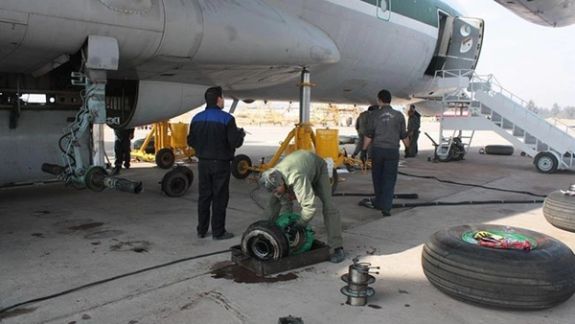 وزیر صمت: در فرودگاه مهرآباد قبرستانی از هواپیماهای زمینگیر وجود دارد