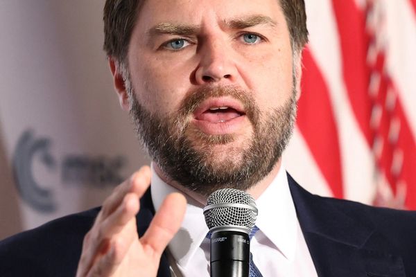 نائب الرئيس الأميركي: لن نوافق لإيران على تخصيب يُنتج سلاحا نوويا