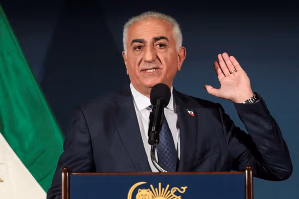 شاهزاده پهلوی: در پایان حملات، قطعا فرصت ایجاد میشود تا مردم خیابانها را در دست بگیرند