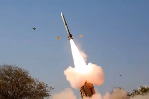 رویترز: موشک جمهوری اسلامی بر فراز لبنان رهگیری شد