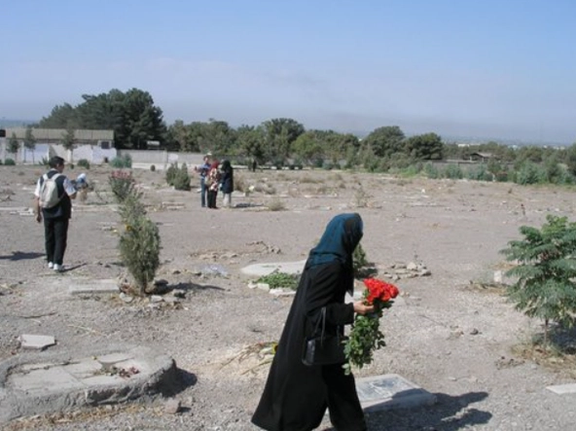 جمعی از تشکلهای دانشجویی: صدای هلهله مادران دادخواه از «مرگ ظالمان» به گوش میرسد