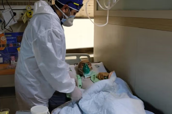 صحيفة إيرانية: مصرع وإصابة عدد من المواطنين بسبب انقطاع الكهرباء