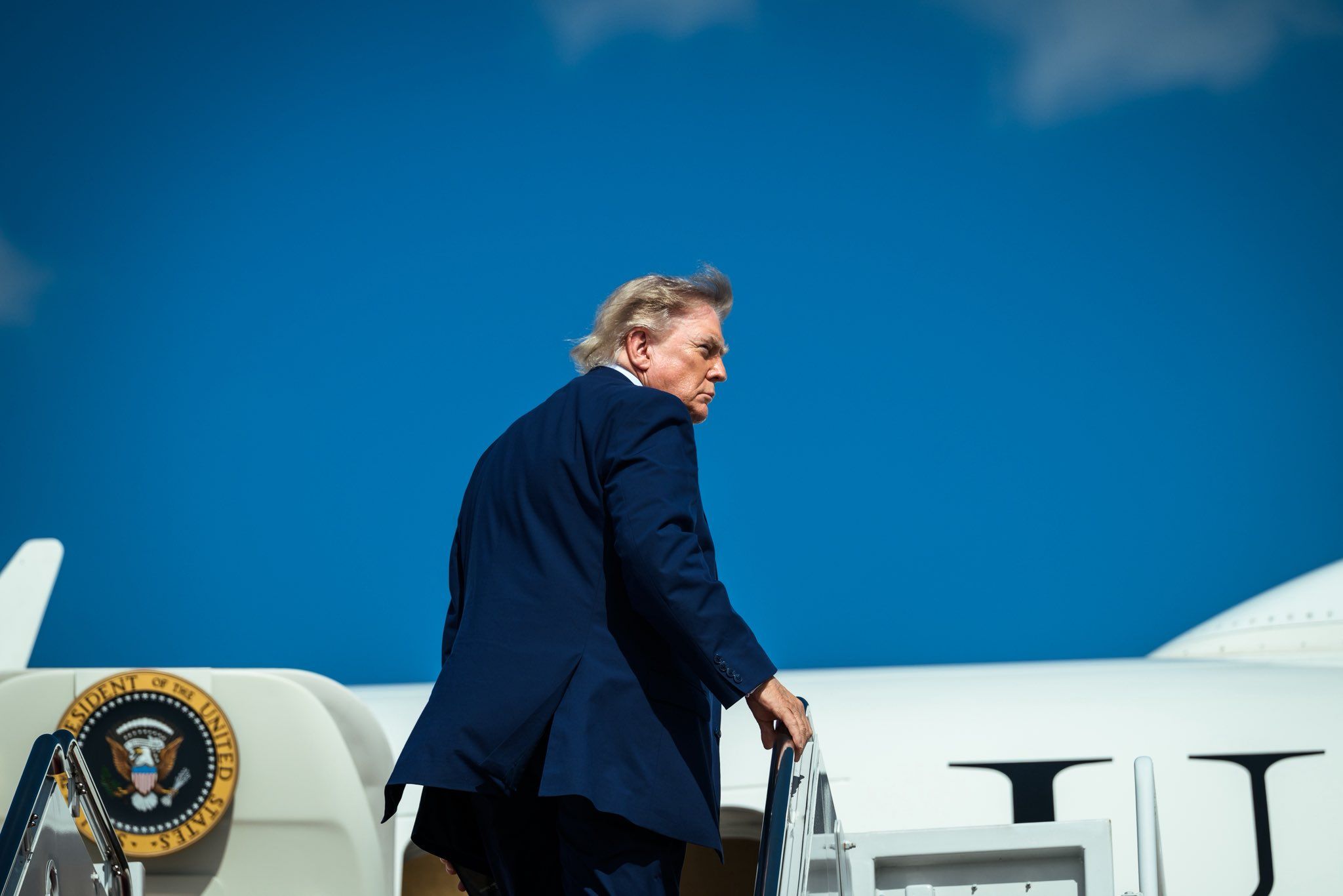 US President Donald Trump boards Air Force One in a file photo posted by the White House on X on Aug. 9, 2026.