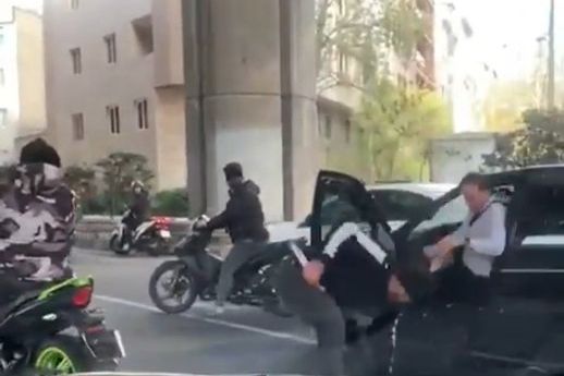 کاربران در واکنش به زورگیری در بزرگراه صدر از «امنیت پوشالی» گفتند