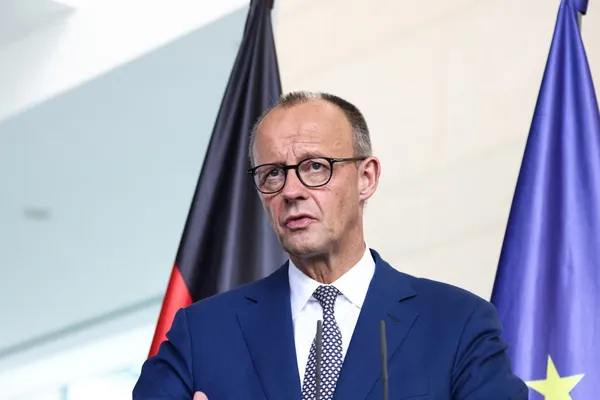 صدراعظم آلمان: «کل یک ملت» از سوی رهبری جمهوری اسلامی، بهویژه سپاه تحقیر شده است