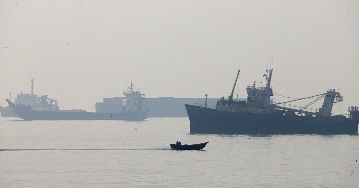 UKMTO warnings show 12 commercial ships attacked in one week