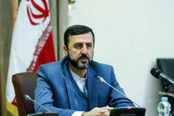 بعد اعتقاله بسبب خرقه للعقوبات الأميركية.. إيران تعلن الإفراج عن أحد مواطنيها في هولندا