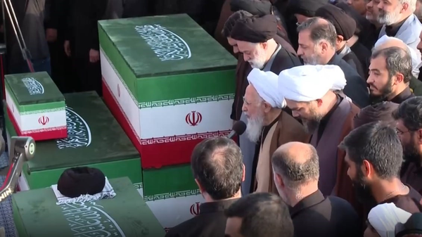 مراسم نماز میت علی خامنه&zwnj;ای و نزدیکانش در مسجد جمکران قم آغاز شد