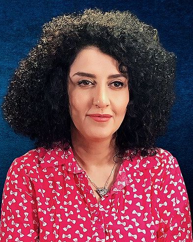 الولايات المتحدة تطالب بالإفراج عن نرجس محمدي وجميع المسجونين ظلماً في إيران