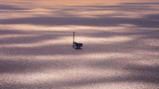 Iran budget chief calls for oil revenues to go into sovereign fund