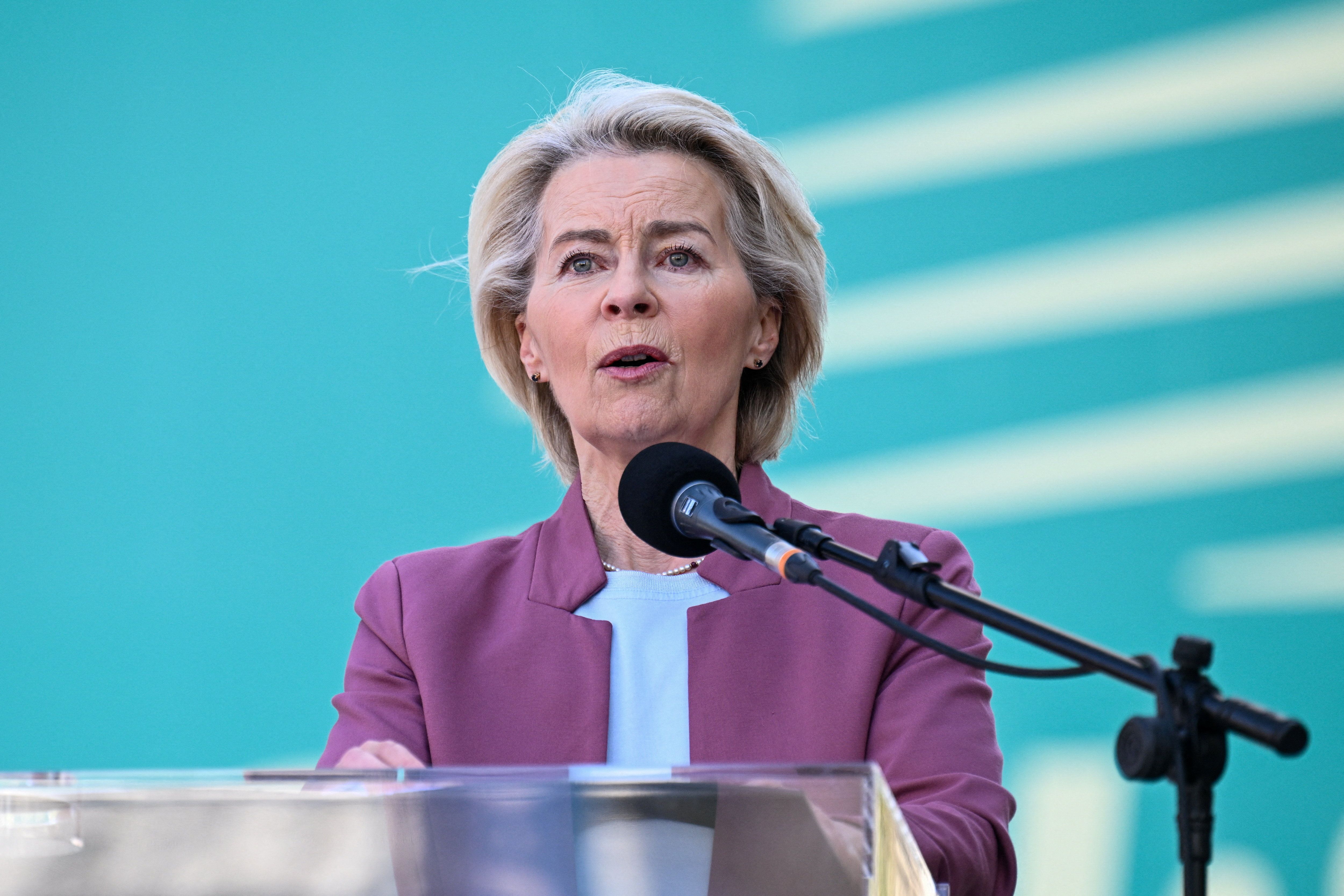 رییس کمیسیون اروپا: هر توافقی باید برنامه هسته‌ای و موشکی تهران را در بر گیرد