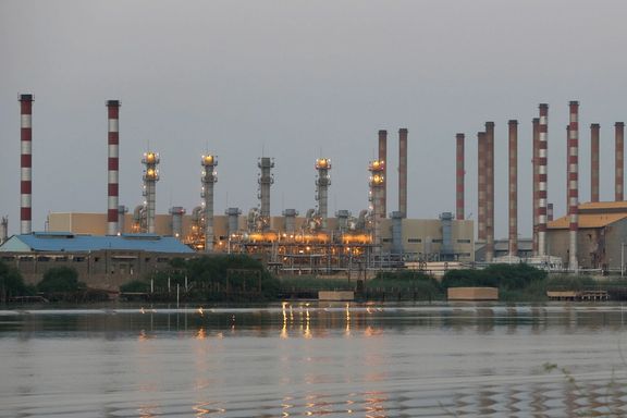 رسانههای عراق از امضای قرارداد پنج ساله این کشور با ایران برای تامین گاز خبر دادند