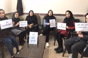 رسانه وابسته به سپاه معلمان اخراجشده در کُردستان را به «فعالیتهای ضد امنیتی» متهم کرد