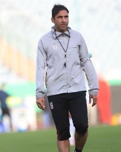 مربی گلرها، بدنساز و یک تمریندهنده، دستیاران خارجی وحید هاشمیان در پرسپولیس