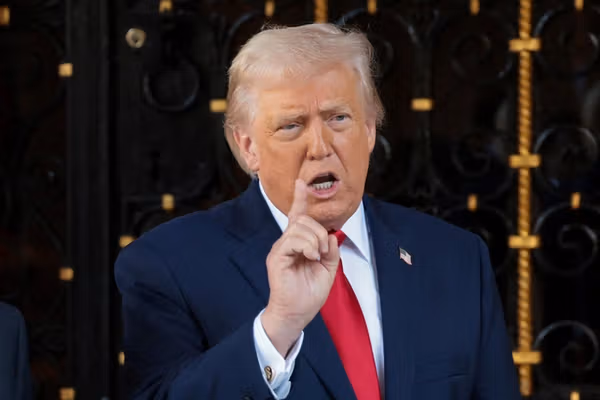 ترامپ: اگر جمهوری اسلامی به معترضان شلیک کند، آمریکا برای نجات آنها میآید