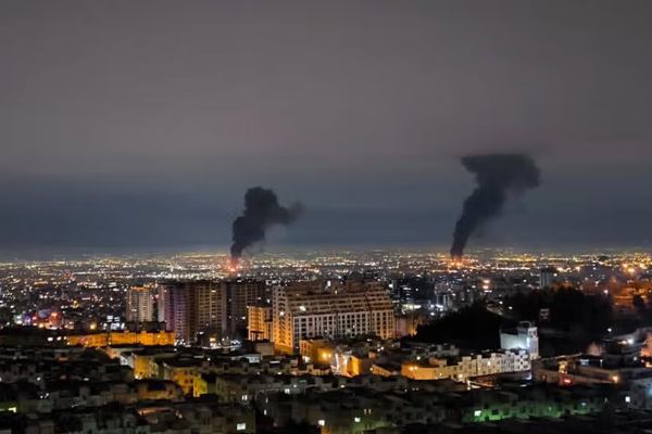 سلسلة انفجارات تهز مناطق واسعة في طهران وكرج وفرديس